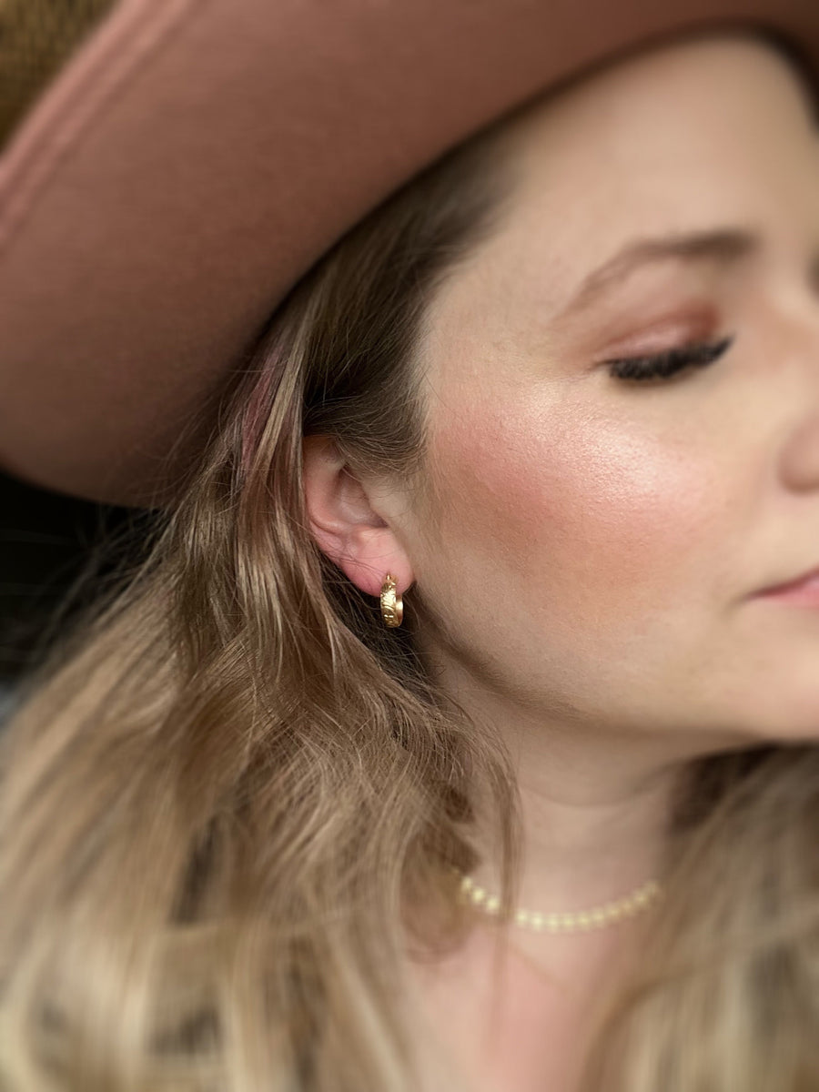 Floral Engraved Huggie Hoops – Ginger & Pearl Jewelry