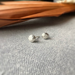 Chloe Seashell Studs, sterling shell stud earrings, bridal jewelry, anniversary gift for her, gift for mom, girlfriend gift