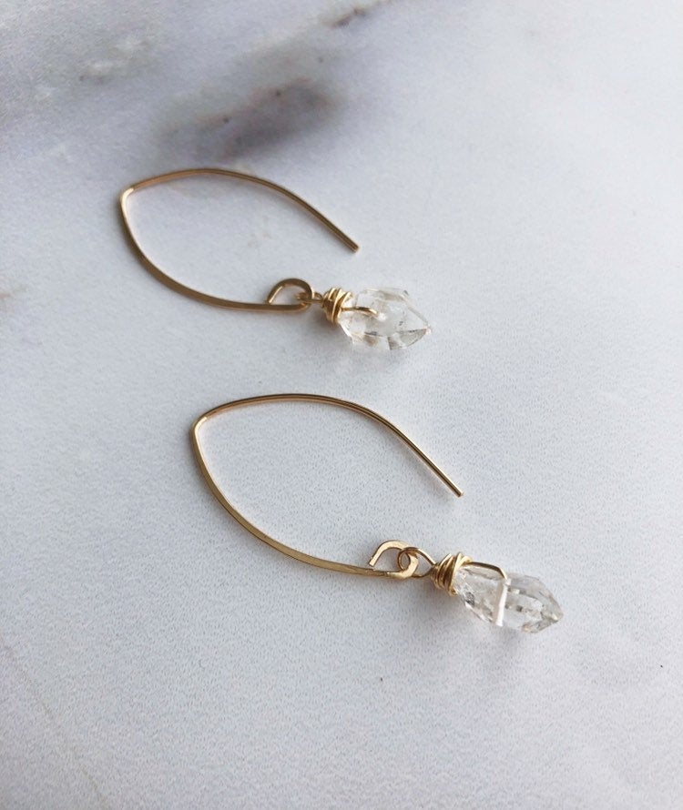 Diamond Drop Earrings | Everyday diamond earrings, Diamond drop earrings, Simple  diamond earrings